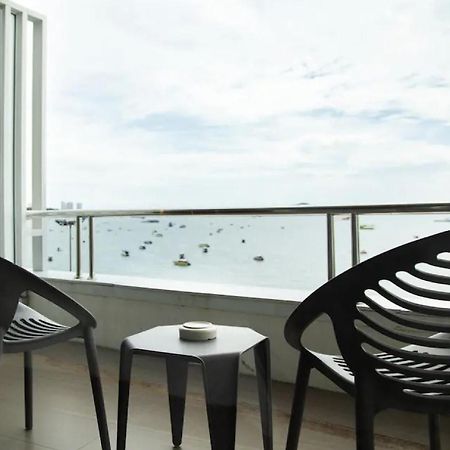 Baboona Beachfront Living Pattaya Extérieur photo