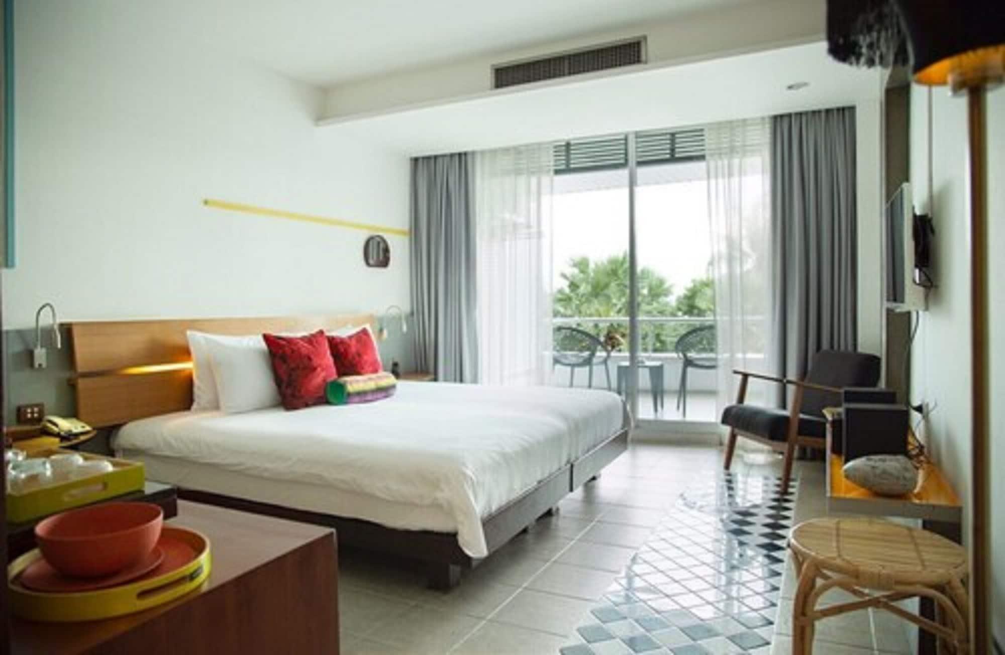 Baboona Beachfront Living Pattaya Extérieur photo