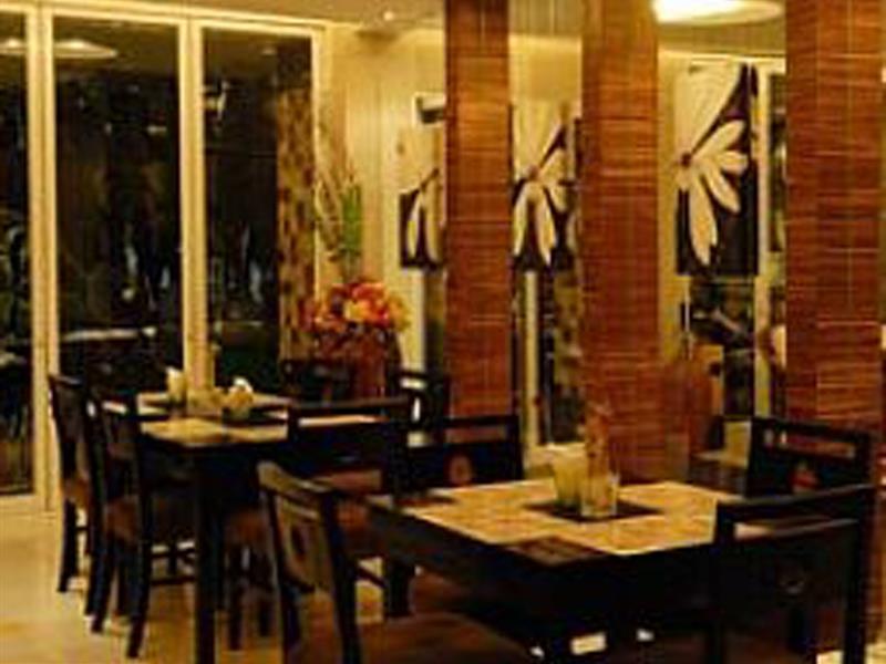 Baboona Beachfront Living Pattaya Extérieur photo