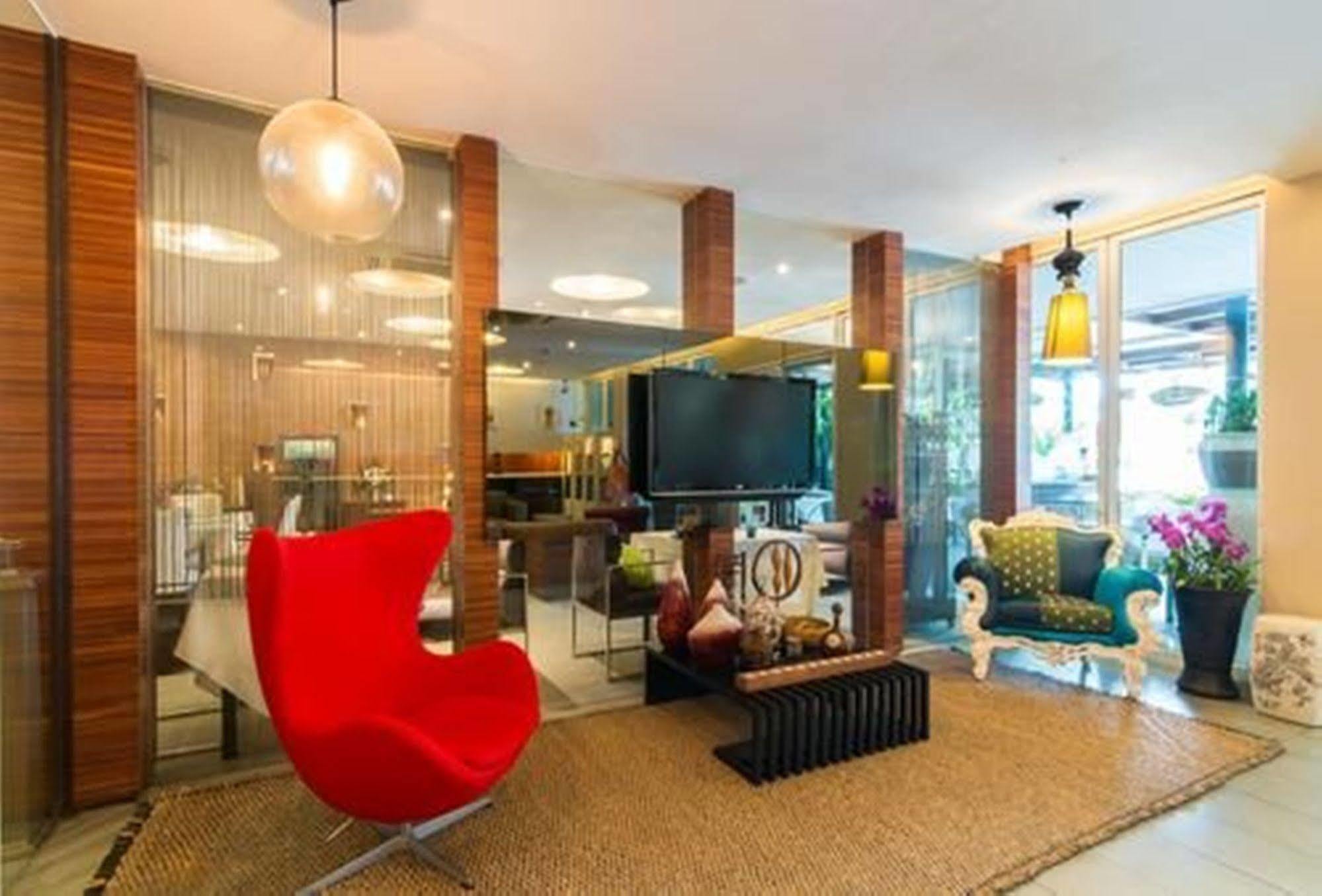 Baboona Beachfront Living Pattaya Extérieur photo