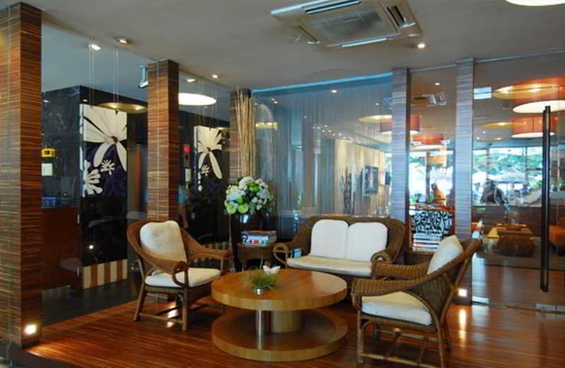 Baboona Beachfront Living Pattaya Extérieur photo